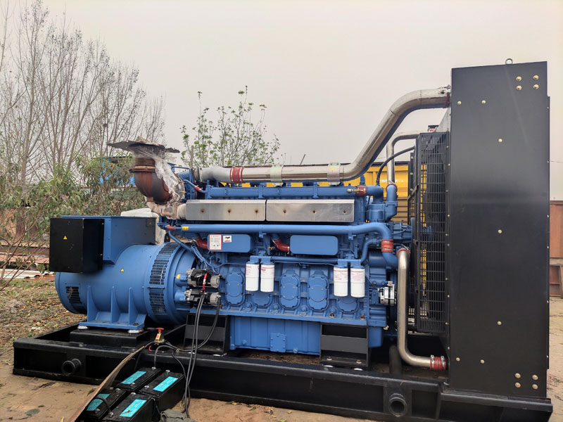 临沭柴油发电机组更换机油时，应遵循哪些步骤？